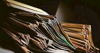 Gestapelte Vorw&uuml;rfe. Bei der Dienststelle f&uuml;r Umweltschutz fehlen Quecksilber-Dossiers. Die Gr&uuml;nde bleiben schleierhaft.Foto keystone