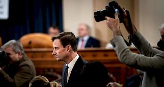 Der Unterstaatssekret&auml;r f&uuml;r politische Angelegenheiten David Hale am 20. November bei der &ouml;ffentlichen Anh&ouml;rung zum Amtsenthebungsverfahren gegen den US-Pr&auml;sidenten Donald Trump.
