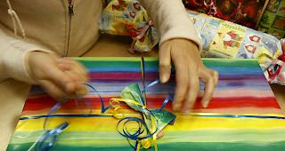 Aus einem separaten Raum in einem Einkaufsmarkt wurden mehrere Kisten mit Spielzeug gestohlen. (Symbolbild)