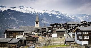 Ernen kauft der Konsumgenossenschaft Ernen-Binn-Lax die Gesch&auml;ftslokalit&auml;t ab.