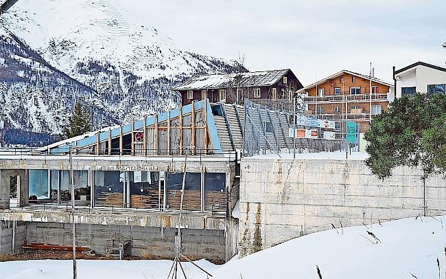 Die Abbrucharbeiten beim Hallenbad des «Bellevue» wurden eingestellt.