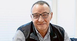 Im Kreuzfeuer. Vier Gemeinderatskollegen beschuldigen Pr&auml;sident Paul Biffiger, die Gemeinde eigenm&auml;chtig zu f&uuml;hren.Foto mengis media/Alain Amherd