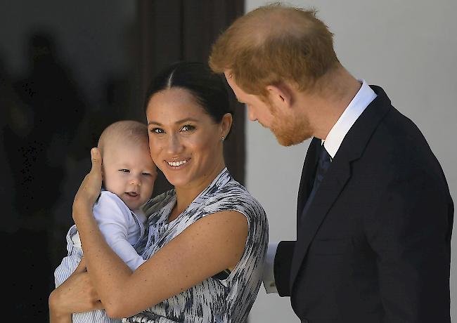 <b>Glückliche Familie.</b> Statt mit der Queen wird die kleine royale Familie Weihnachten in Kanada verbringen.