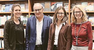 Startklar. Die Projektverantwortlichen des Club 73 sind der Stamm der &laquo;Litera(Tour)&raquo;: Noemi Schnydrig, Kurt Schnidrig, Joanne Gattlen und Sieglinde Kuonen-Kronig (von links) zeichnen verantwortlich f&uuml;r die &laquo;Litera(Tour)&raquo;.