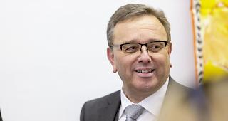 Vor Schmidt waren bereits die ehemaligen Walliser Staatsr&auml;te Hans Wyer und Thomas Burgener Pr&auml;sidenten der Regierungskonferenz der Gebirgskantone.