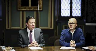 <b>Die K&ouml;pfe hinter dem Projekt.</b> &laquo;demoscan&raquo;-Leiter Nenad Stojanović und der Sittener Stadtpr&auml;sident Philippe Varone (von rechts), der sich auf das Projekt eingelassen hat.