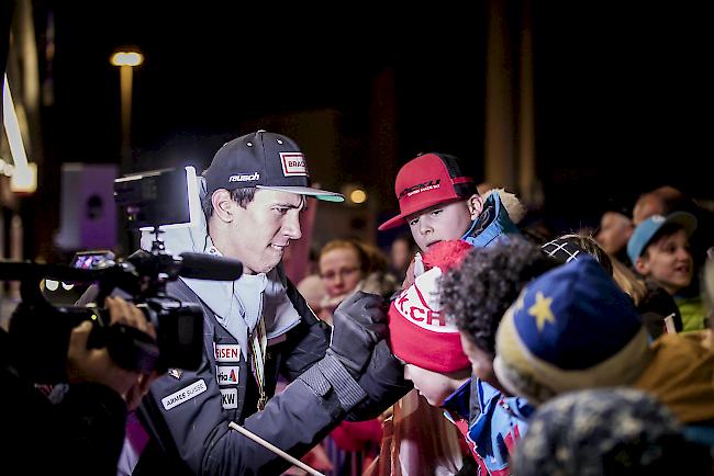 Mit rund 70 Fans macht sich der Fanklub auf nach Adelboden. In zwei Wochen steht Kitzbühel auf dem Programm. (Archivbild)