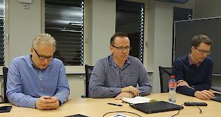 Standortleiter Renzo Cicillini, Fredy Karlen, Leiter Sicherheit, Gesundheit, Pharma und Service Lonza Visp und Michael Gsponer.