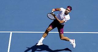 In seinem 46. Grand-Slam-Halbfinal trifft Federer am Donnerstag auf den Sieger des Duells zwischen dem Serben Novak Djokovic und Milos Raonic aus Kanada.