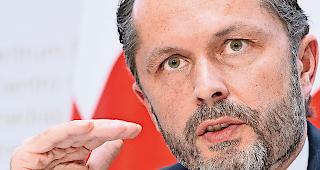 Beno&icirc;t Revaz. &laquo;Die autarke Energieversorgung vom Haus bis zum Land macht wirtschaftlich und technisch wenig Sinn. Wir sind alle Teile eines Netzes.&raquo;Foto Keystone