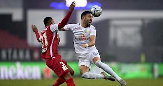 Sittens Torsch&uuml;tze Patrick Luan (links) im Duell mit Z&uuml;richs Mimoun Mahi.