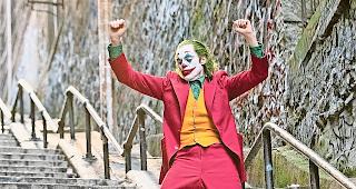&Uuml;berflieger. Joaqu&iacute;n Phoenix &uuml;berzeugte in seiner Rolle als &laquo;Joker&raquo;. Obs f&uuml;r den  Oscar reicht?
