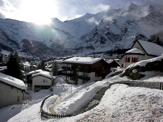 Das Saastal sagt teilweise Ja zur Konsultativabstimmung über eine Fusion. Saas-Fee, Saas-Grund und Saas-Almagell stimmten dafür, Saas-Balen dagegen.