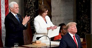 Pelosi hatte ihr Verhalten nach Trumps Rede am Dienstag (Ortszeit) verteidigt und gesagt: &laquo;Ich habe ein Manifest von Unwahrheiten zerrissen.&raquo;