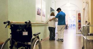 F&uuml;r die Angestellten der Walliser Alters- und Pflegeheime soll ab n&auml;chstem Jahr ein Mindestlohn gelten.