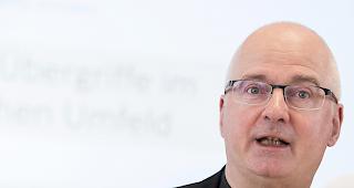 Morerod soll bereits 2011 von einer Opferhilfeorganisation &uuml;ber die mutmasslichen sexuellen &Uuml;bergriffe eines Geistlichen in Freiburg informiert worden sein.