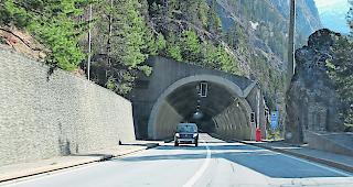 Der Mittaltunnel weist einige Sicherheitsm&auml;ngel auf, wie eine Analyse des Bundes zeigt. Darum soll der Tunnel schnellstm&ouml;glich saniert werden.