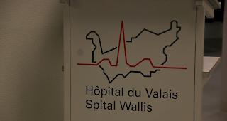 Aktuell gibt es im Wallis 42 best&auml;tigte Corona-F&auml;lle, 11 Personen sind hospitalisiert. (Symbolbild)