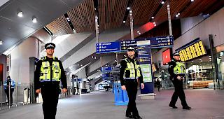 Der&nbsp;Mann&nbsp;habe ausgerufen, dass er mit dem Coronavirus infiziert sei und den Beamten anstecken werde. (Symbolbild: Londoner Polizei)