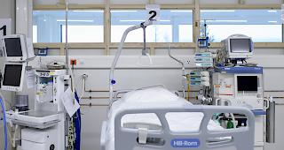 Ein freies Bett in der Intensivstation: Inwiefern das Alter f&uuml;r die Belegung eine Rolle spielen soll, ist umstritten.