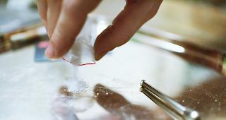 Der Hauptabnehmer des Lieferanten im Wallis war ein 32-j&auml;hriger Mann aus Siders. Ihm wurde der Verkauf von 6,5 Kilogramm Kokain vorgeworfen. Das Gericht verurteilte die Dealer zu Haftstrafen zwischen 24 und 45 Monaten. (Archivbild)